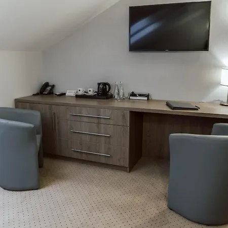 Grey Hotel 3*