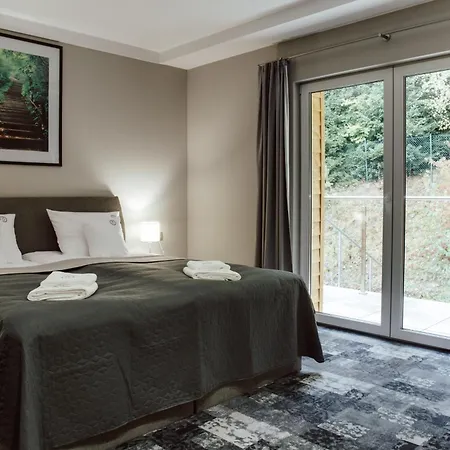 Grey Hotel 3*